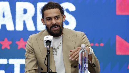 亿万28-KD：吹杨能减轻每个人负担&amp;我为AD感到兴奋 奇才的未来一片光明