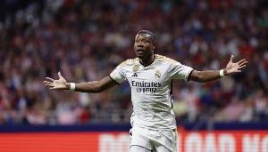 科贝记者：阿拉巴和门迪都接受了手术，阿拉巴预计能赶上世俱杯